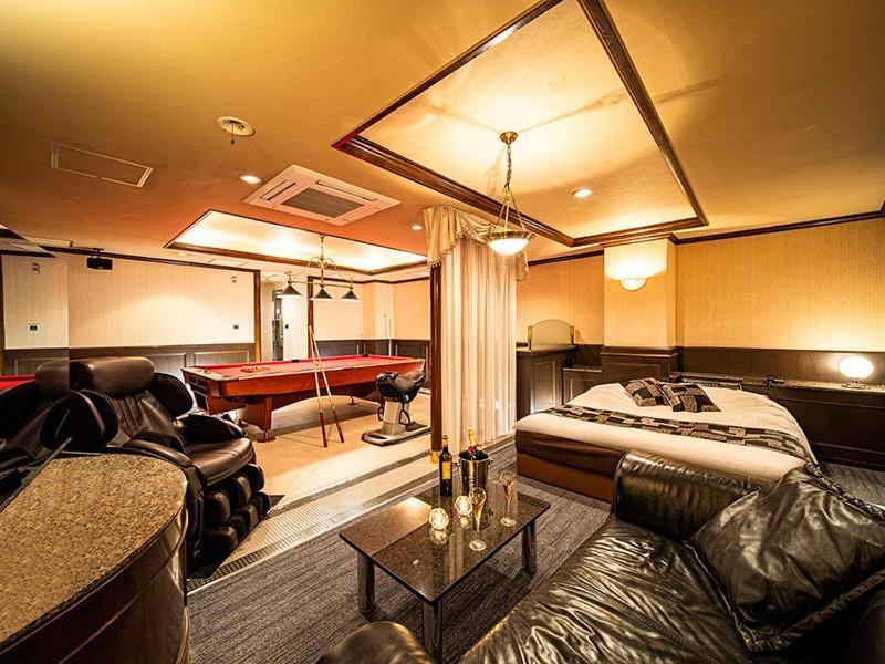 אוסקה Towers Hotel - Adult Only - מראה חיצוני תמונה